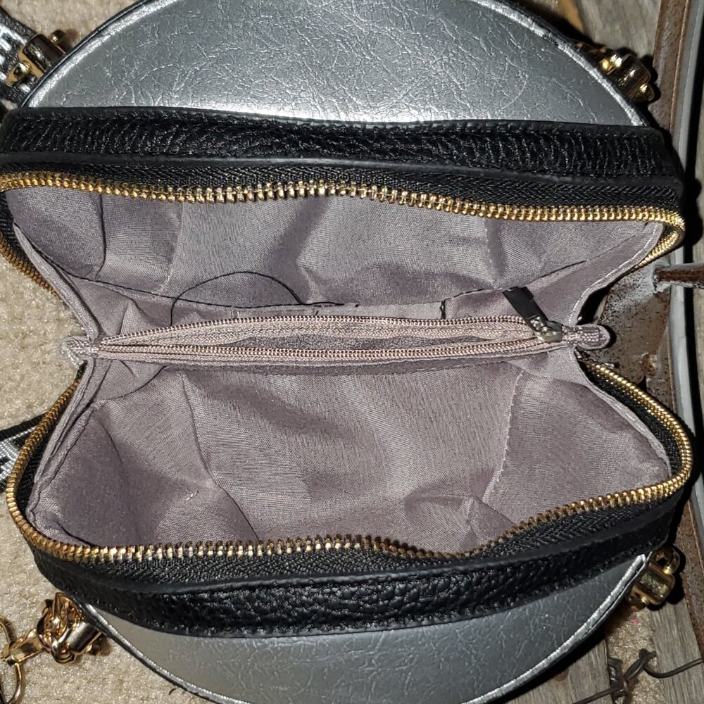 Purse - Picture 5 of 7